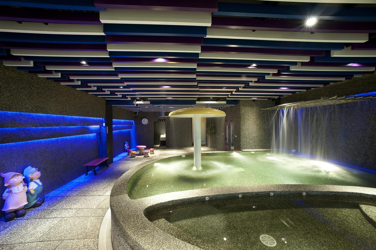 One Fukun Hotel Jiaoxi Buitenkant foto